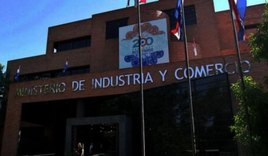 Capa: Autoridades analisam estratégias para fortalecer exportação de alimentos paraguaios