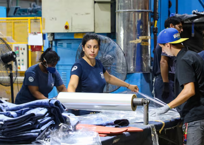 Capa: Nova lei de maquila estabelece mudanças estratégicas para fortalecer investimentos e competitividade