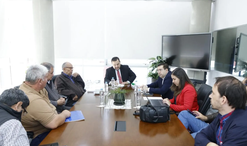 Capa: Paraguai inicia debate sobre novo cálculo de reajuste do salário mínimo
