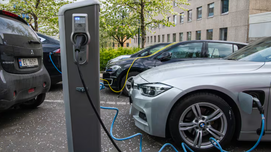 Capa: Mercado de veículos elétricos cresce no Paraguai, mas participação ainda é limitada