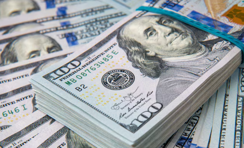 Capa: Dólar encerra a semana em queda e mercado acompanha perspectivas para o câmbio no Paraguai